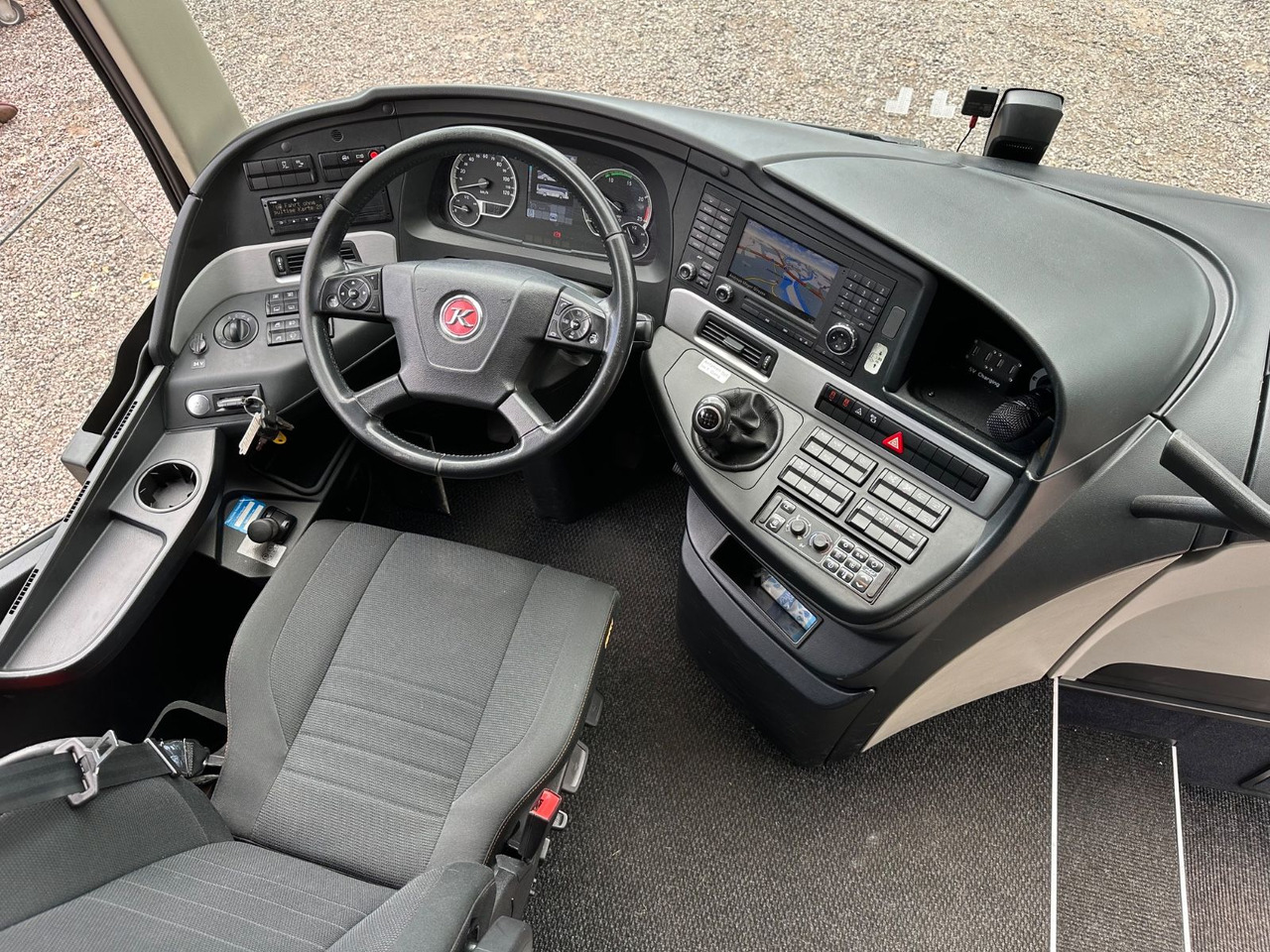 Setra S 515 HD (TOP*DE*Schalt) - Туристически автобус: снимка 5 Setra S 515 HD (TOP*DE*Schalt) - Туристически автобус: снимка 5