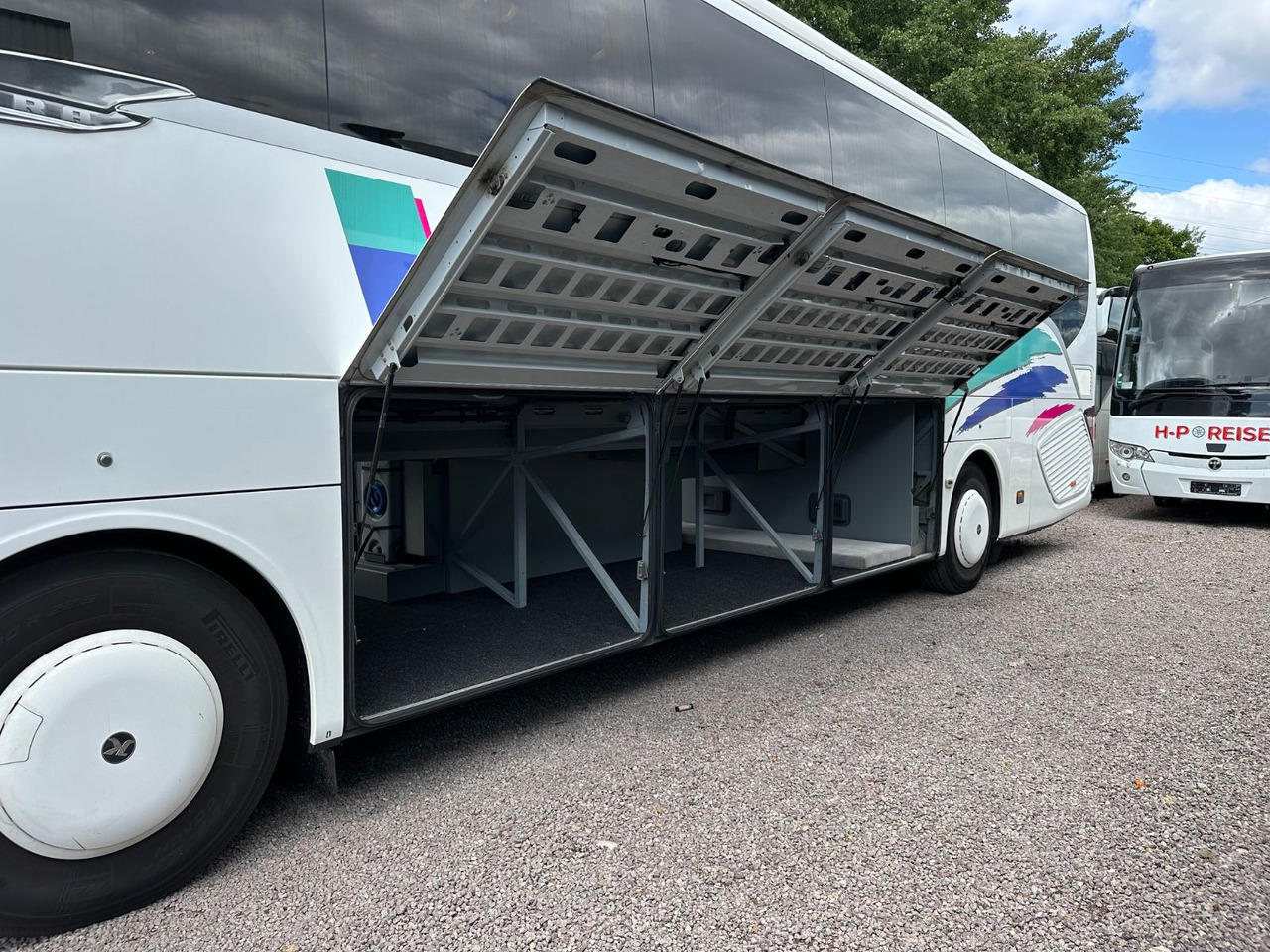 Setra S 515 HD (TOP*DE*Schalt) - Туристически автобус: снимка 4 Setra S 515 HD (TOP*DE*Schalt) - Туристически автобус: снимка 4