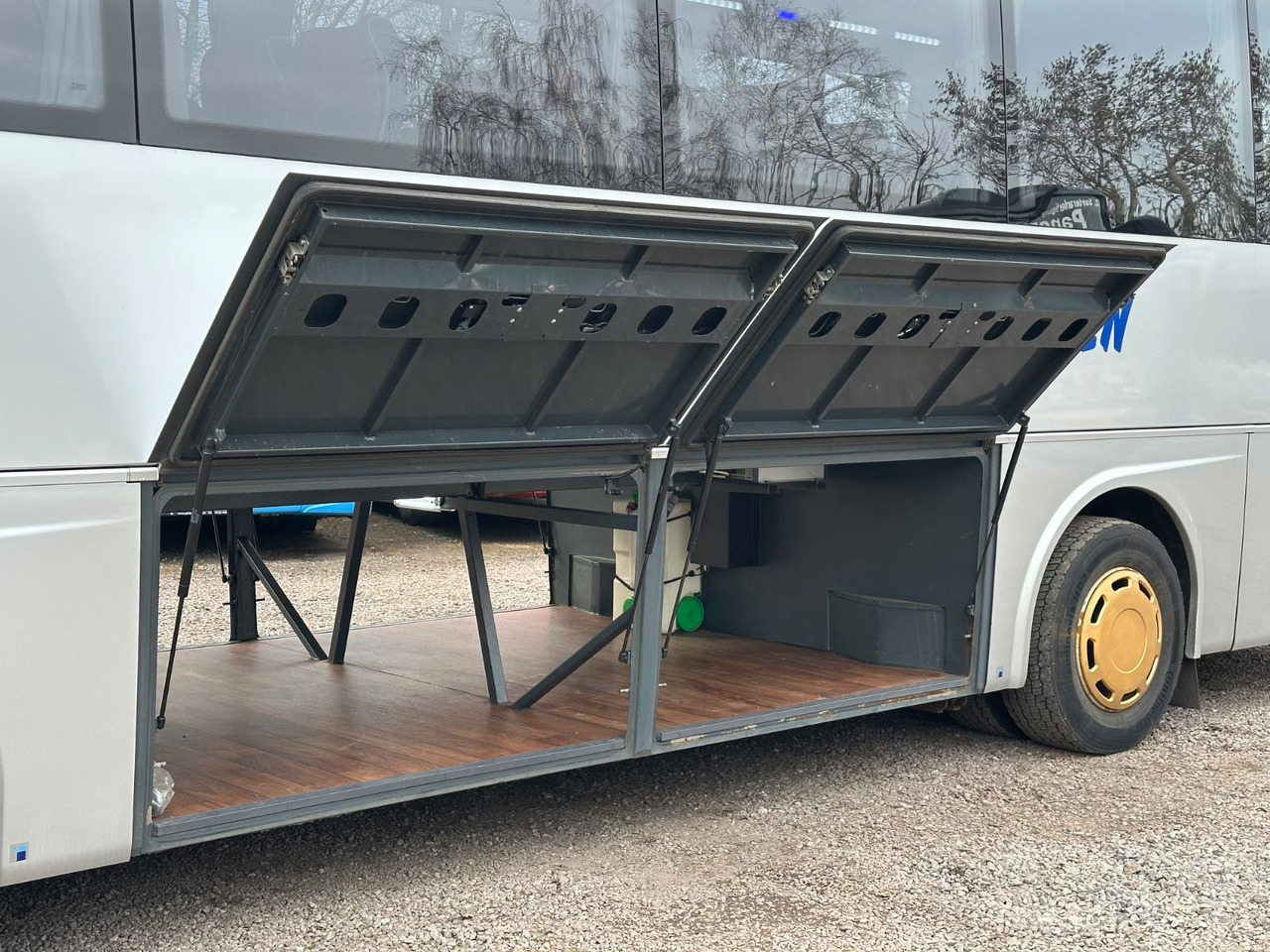 Temsa MD9 C (wenig Km*34 Sitze) - Туристически автобус: снимка 5 Temsa MD9 C (wenig Km*34 Sitze) - Туристически автобус: снимка 5