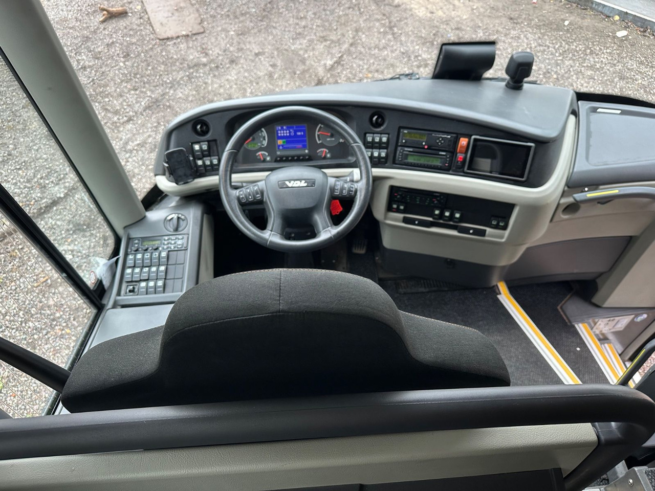 VDL Futura FHD 2-129 (Tourismo M*516 HD) - Туристически автобус: снимка 5 VDL Futura FHD 2-129 (Tourismo M*516 HD) - Туристически автобус: снимка 5