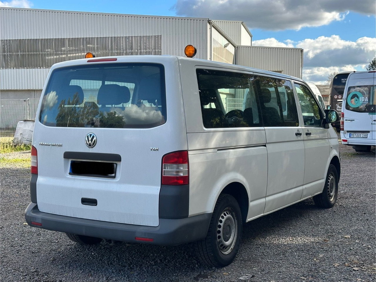 Volkswagen T5 Kombi - Пътнически бус: снимка 2 Volkswagen T5 Kombi - Пътнически бус: снимка 2