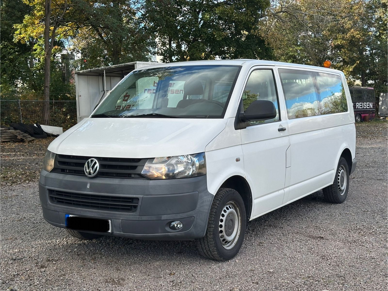 Volkswagen T5 Kombi - Пътнически бус: снимка 1 Volkswagen T5 Kombi - Пътнически бус: снимка 1