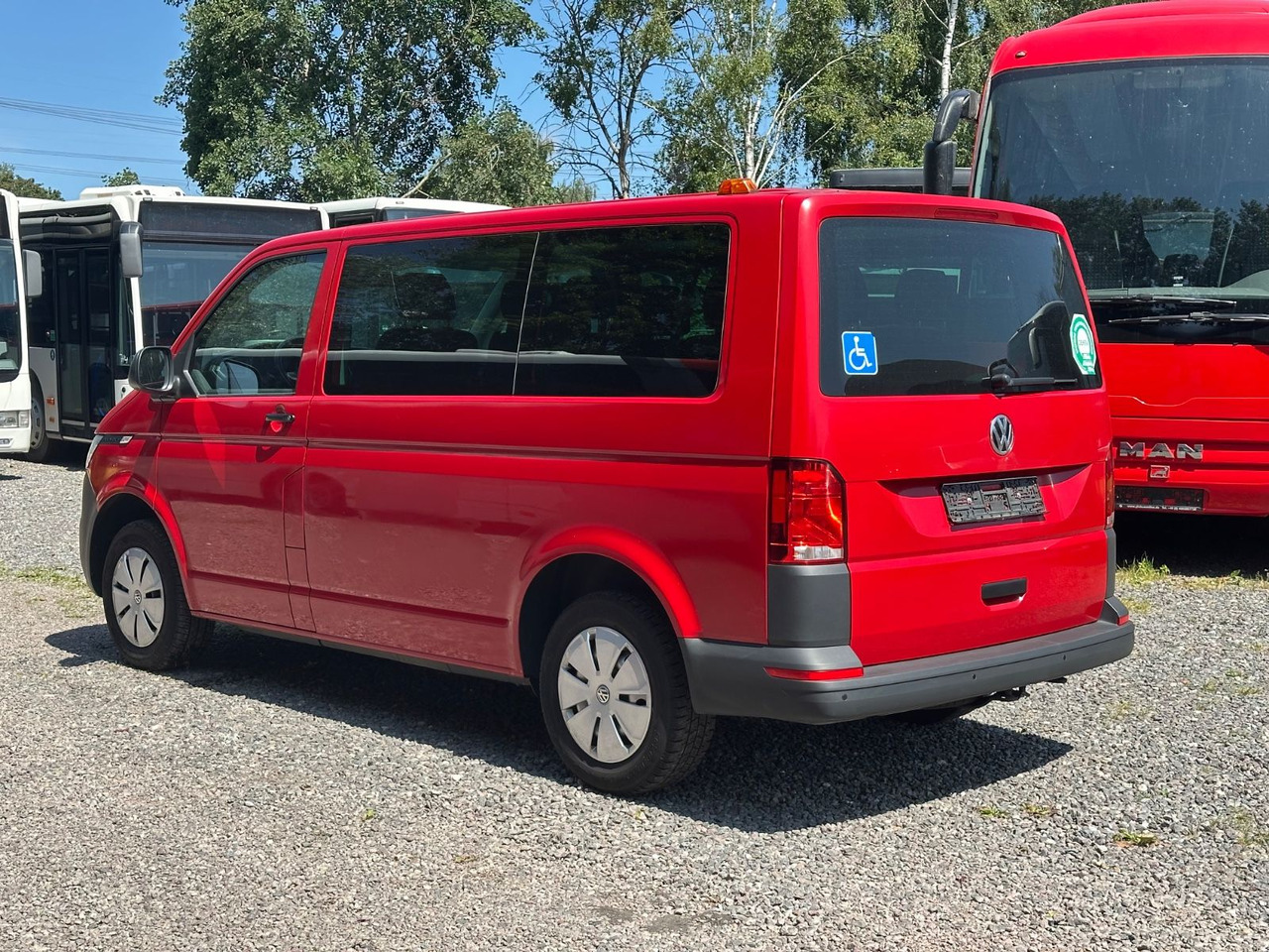 Volkswagen T6 Kombi (PDC Hi*ACC*StandHz*9 Sitzer*AC) - Пътнически бус: снимка 2 Volkswagen T6 Kombi (PDC Hi*ACC*StandHz*9 Sitzer*AC) - Пътнически бус: снимка 2