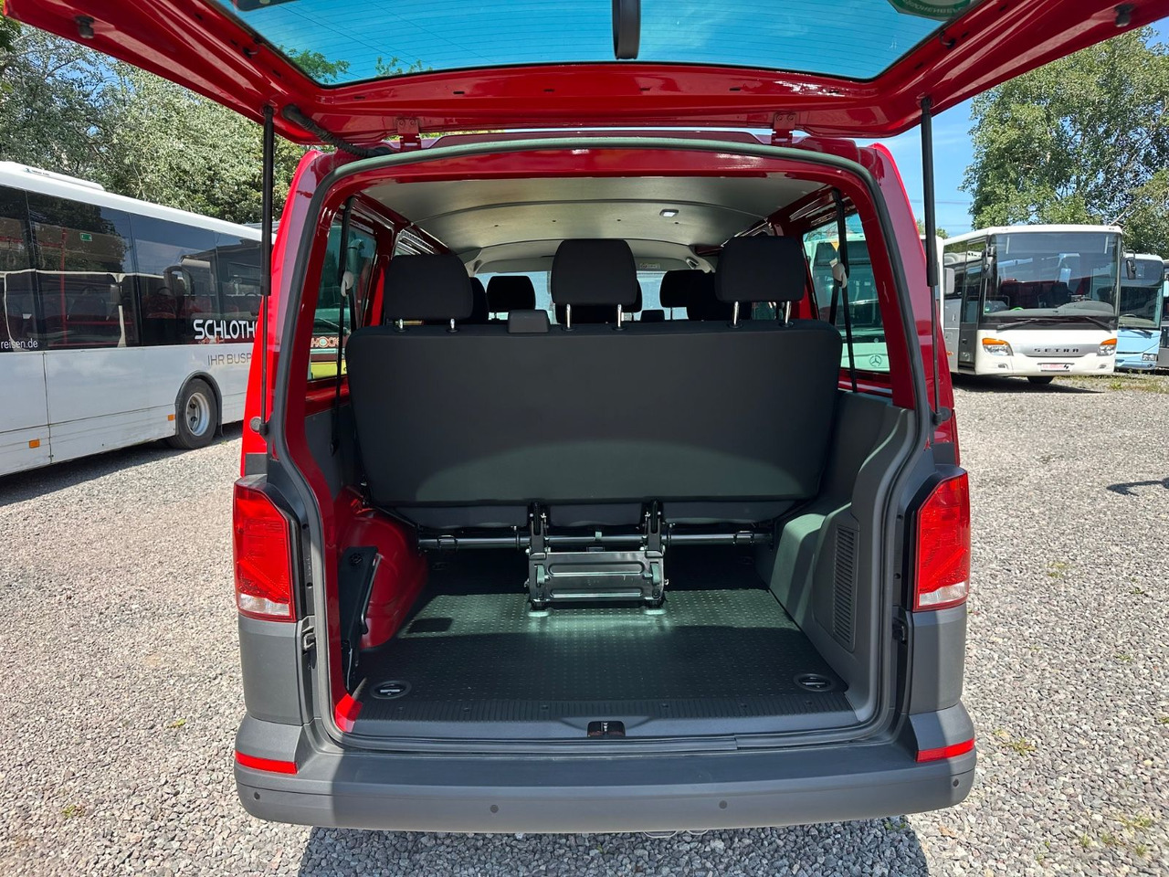 Volkswagen T6 Kombi (PDC Hi*ACC*StandHz*9 Sitzer*AC) - Пътнически бус: снимка 3 Volkswagen T6 Kombi (PDC Hi*ACC*StandHz*9 Sitzer*AC) - Пътнически бус: снимка 3
