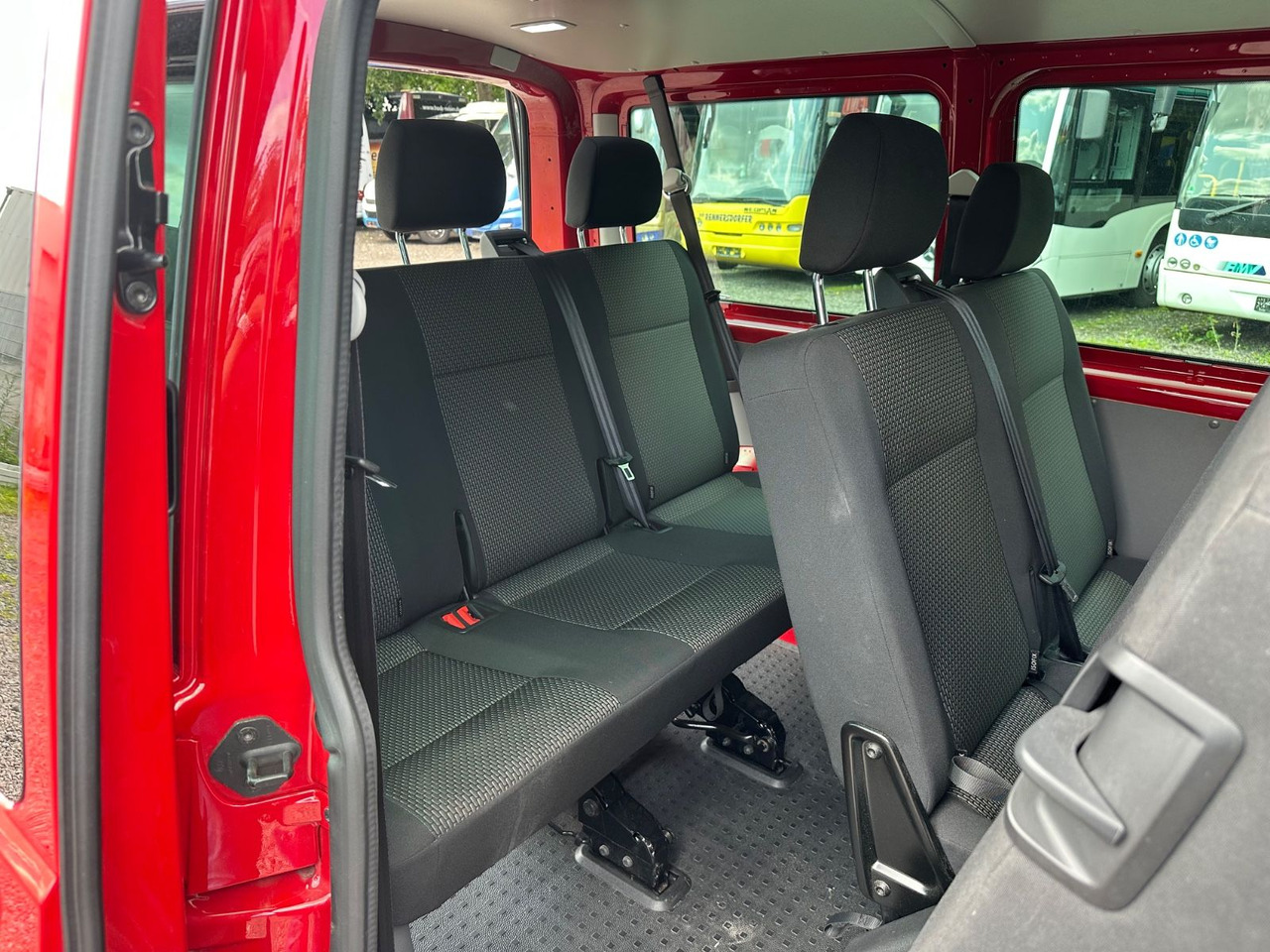 Volkswagen T6 Kombi (PDC Hi*ACC*StandHz*9 Sitzer*AC) - Пътнически бус: снимка 5 Volkswagen T6 Kombi (PDC Hi*ACC*StandHz*9 Sitzer*AC) - Пътнически бус: снимка 5