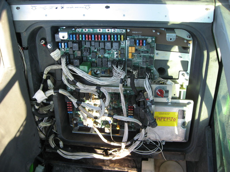 MERLO komplette Kabine, complete cabin, cabine complète, Полный кабины The photo is illustrative! Various cab models still in stock. We need a VIN + SAV number to correctly identify the cabin Your Merlo. - Кабина за Телескопичен товарач: снимка 2 MERLO komplette Kabine, complete cabin, cabine complète, Полный кабины The photo is illustrative! Various cab models still in stock. We need a VIN + SAV number to correctly identify the cabin Your Merlo. - Кабина за Телескопичен товарач: снимка 2